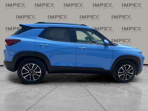 Fountain Blue 2024 Chevrolet Trailblazer LT