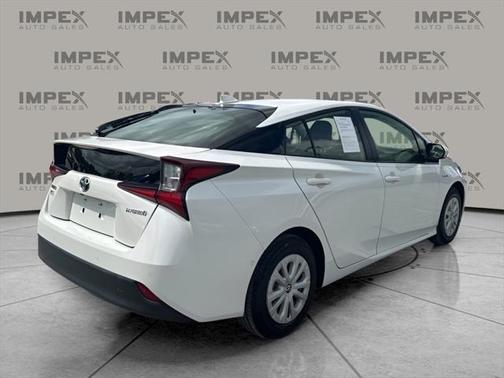 2020 Toyota Prius LE