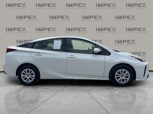 2020 Toyota Prius LE