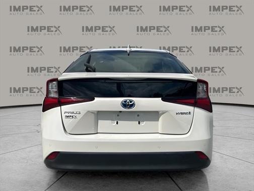 2020 Toyota Prius LE