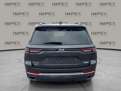 Baltic Gray Metallic Clearcoat 2024 Jeep Grand Cherokee Summit