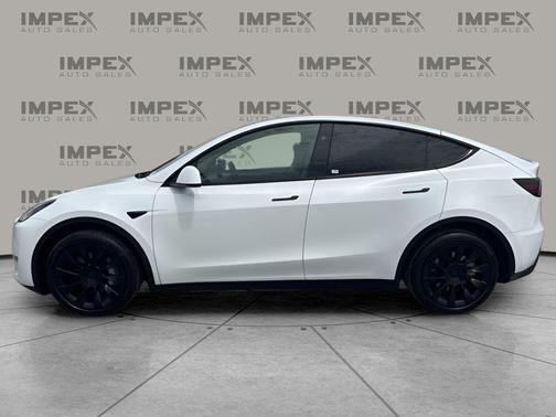 Pearl White Multi-Coat 2024 Tesla Model Y Long Range Dual Motor All-Wheel Drive