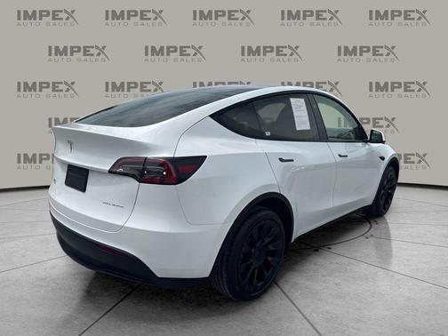 Pearl White Multi-Coat 2024 Tesla Model Y Long Range Dual Motor All-Wheel Drive