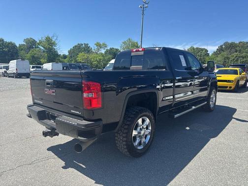 Onyx Black 2019 GMC Sierra 2500 Denali