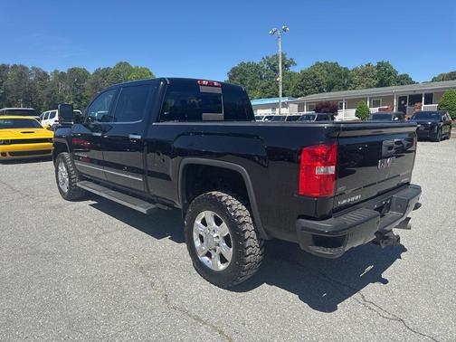 Onyx Black 2019 GMC Sierra 2500 Denali