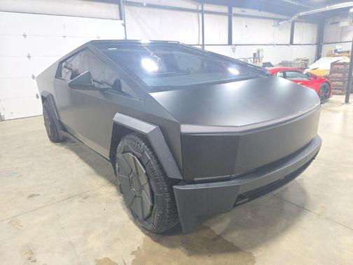Stainless Steel 2024 Tesla Cybertruck Cyberbeast