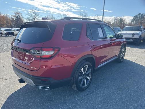 2023 Honda Pilot AWD Elite