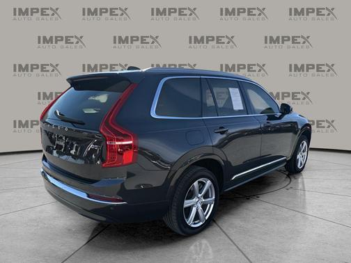 2024 Volvo XC90 B5 Core Bright Theme