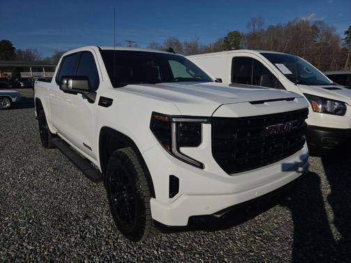 2025 GMC Sierra 1500 Elevation