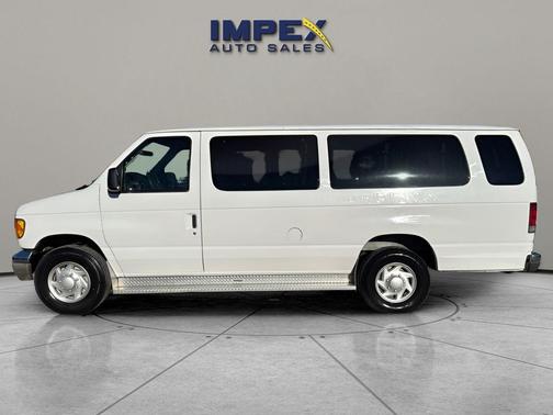 2003 Ford E350 Super Duty XL Wagon