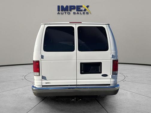 2003 Ford E350 Super Duty XL Wagon