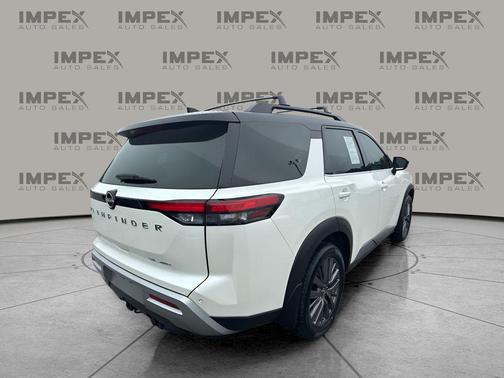 2023 Nissan Pathfinder SL 4WD