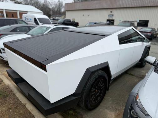 2025 Tesla Cybertruck All-Wheel Drive