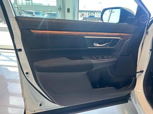 White Diamond Pearl 2018 Honda CR-V EX