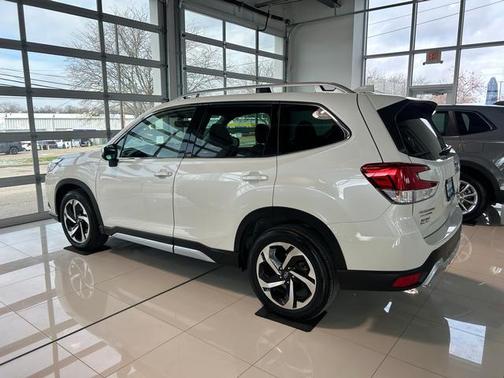 2023 Subaru Forester Touring