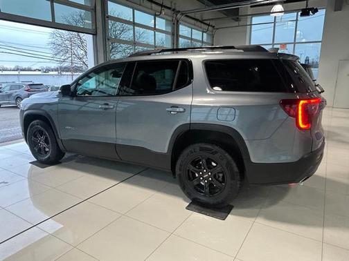 2021 GMC Acadia AT4