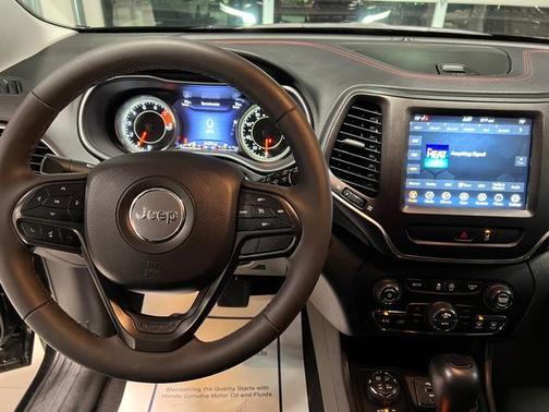 2022 Jeep Cherokee Trailhawk
