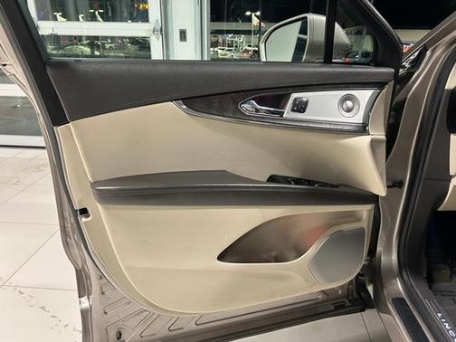 2020 Lincoln Nautilus Reserve