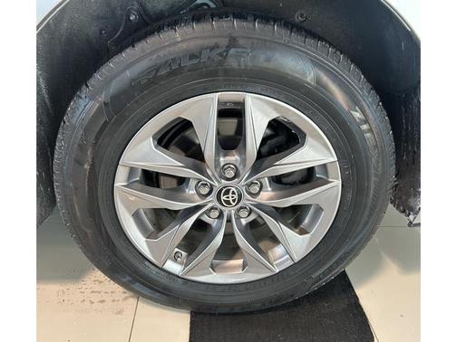 2024 Toyota Sienna XLE 8 Passenger