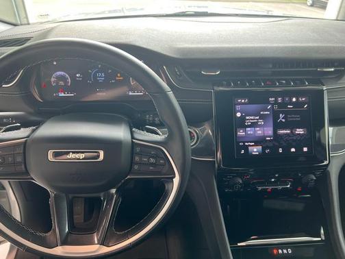 2021 Jeep Grand Cherokee L Laredo