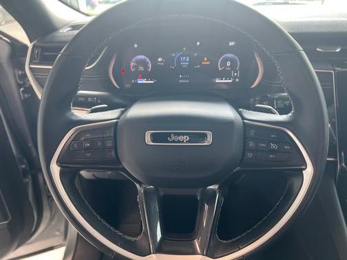 2021 Jeep Grand Cherokee L Laredo