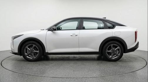 Snow White Pearl 2025 Kia K4 LXS