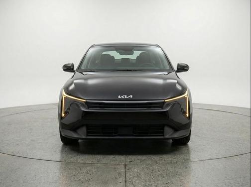 Aurora Black Pearl 2025 Kia K4 LXS