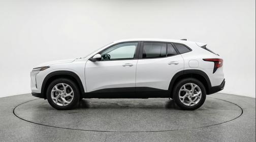 Summit White 2025 Chevrolet Trax LT