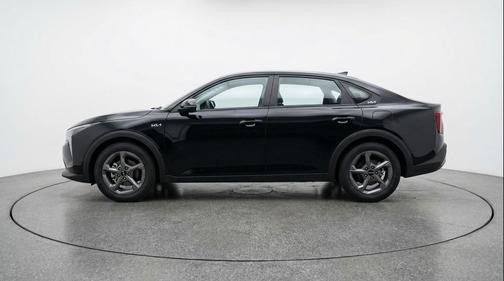 Aurora Black Pearl 2025 Kia K4 LXS