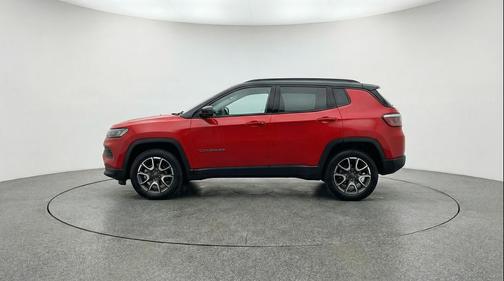 Red Hot Pearlcoat 2025 Jeep Compass Trailhawk