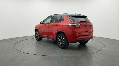 Red Hot Pearlcoat 2025 Jeep Compass Trailhawk