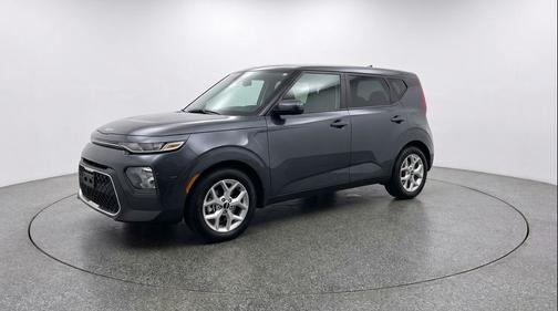 Gravity Gray 2025 Kia Soul LX