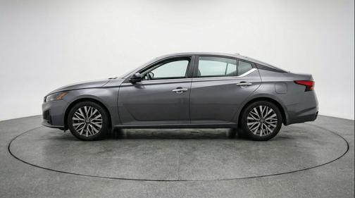 Gun Metallic 2025 Nissan Altima SV FWD