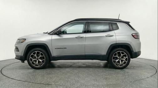 Silver Zynith Metallic Clearcoat 2025 Jeep Compass Limited