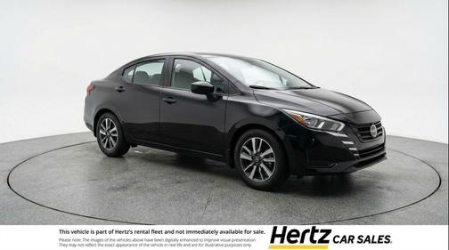 Super Black 2025 Nissan Versa 1.6 SV