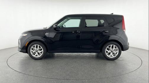 Fusion Black 2025 Kia Soul LX