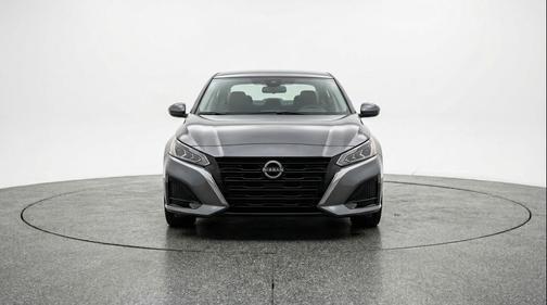Gun Metallic 2025 Nissan Altima SV FWD