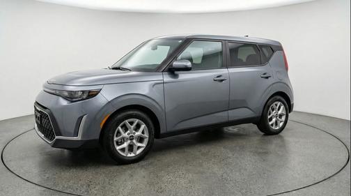 Gravity Gray 2025 Kia Soul LX