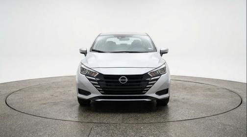 Brilliant Silver Metallic 2025 Nissan Versa 1.6 SV