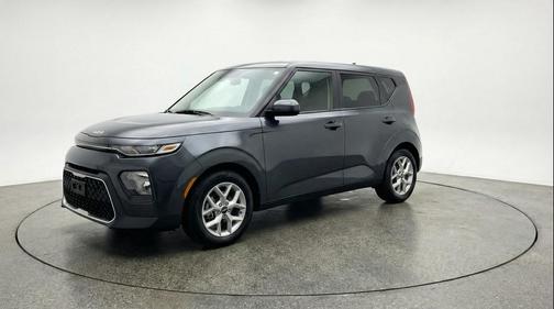 Gravity Gray 2025 Kia Soul LX