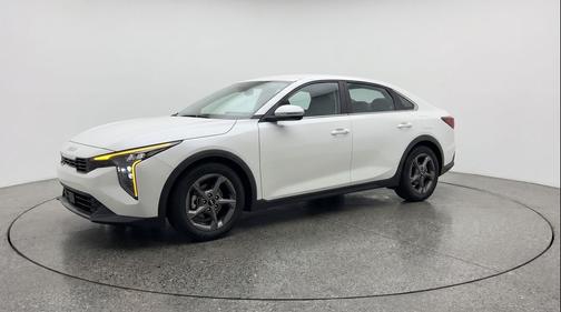 Snow White Pearl 2025 Kia K4 LXS