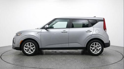 Steel Gray 2025 Kia Soul LX