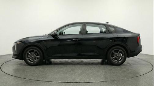 Aurora Black Pearl 2025 Kia K4 LXS