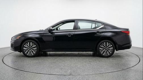 Super Black 2025 Nissan Altima SV FWD