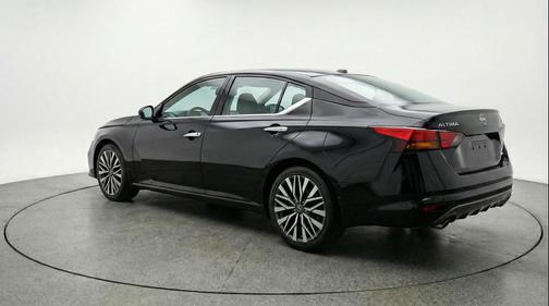 Super Black 2025 Nissan Altima SV FWD