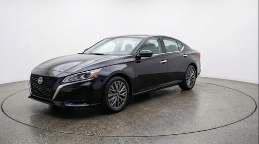 Super Black 2025 Nissan Altima SV FWD