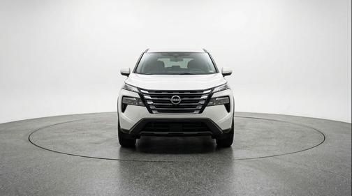 Everest White Pearl Tricoat 2025 Nissan Rogue SV