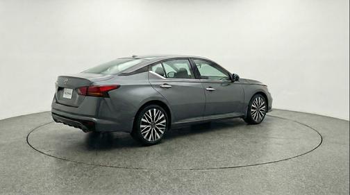 Gun Metallic 2025 Nissan Altima SV FWD