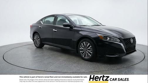 Super Black 2025 Nissan Altima SV FWD