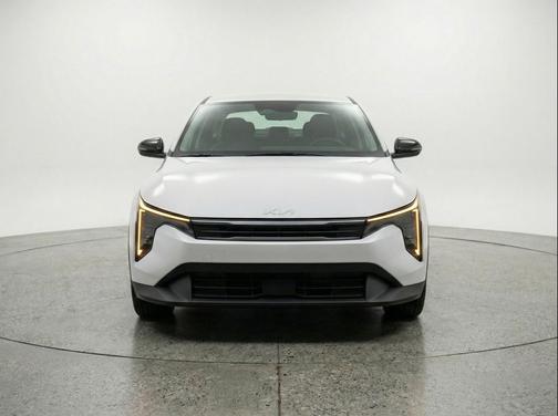 Snow White Pearl 2025 Kia K4 LXS